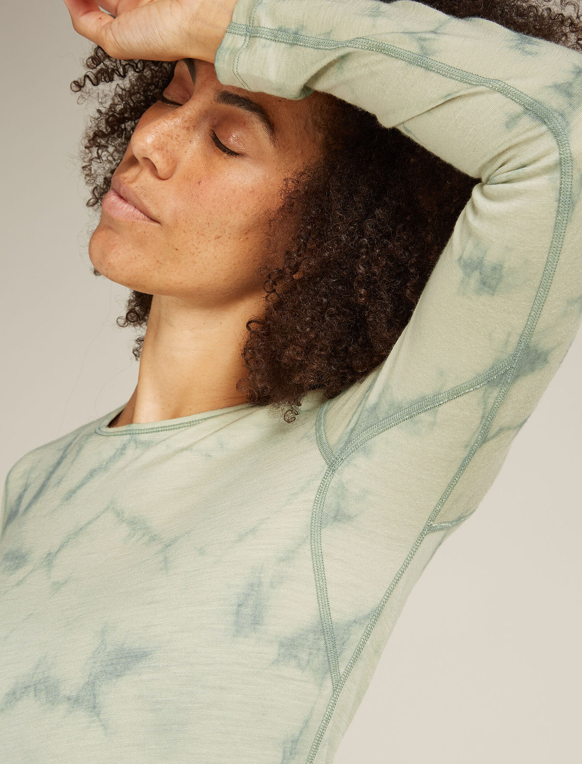 Women's Merino 200 Oasis Long Sleeve Crew Thermal Top Cloud Dye Ashen - 5