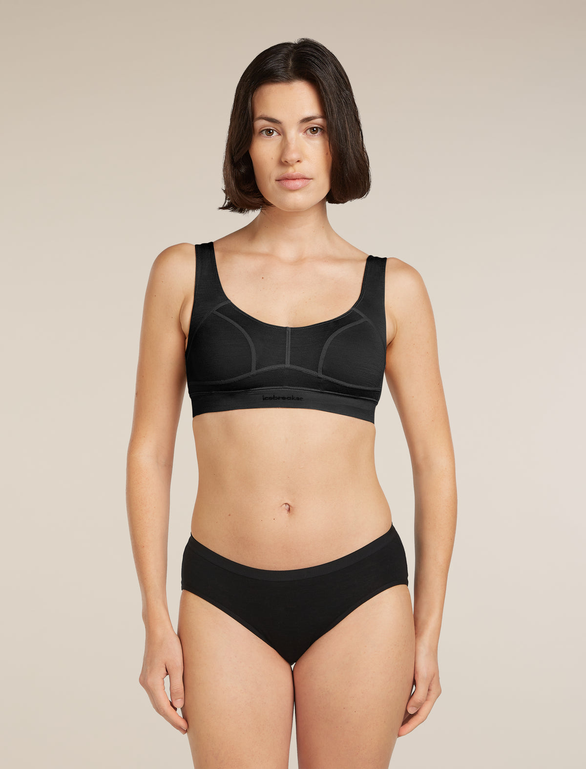 Women's Queens Clasp Bra Black - 1