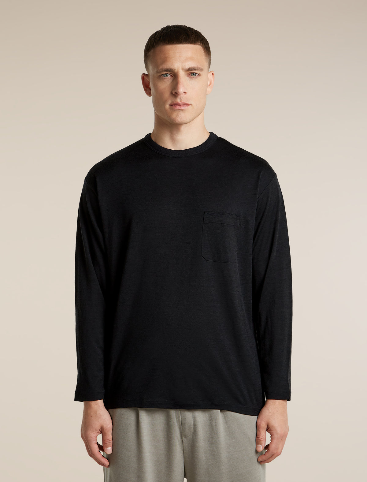 150 Pocket T-Shirt Black - 1