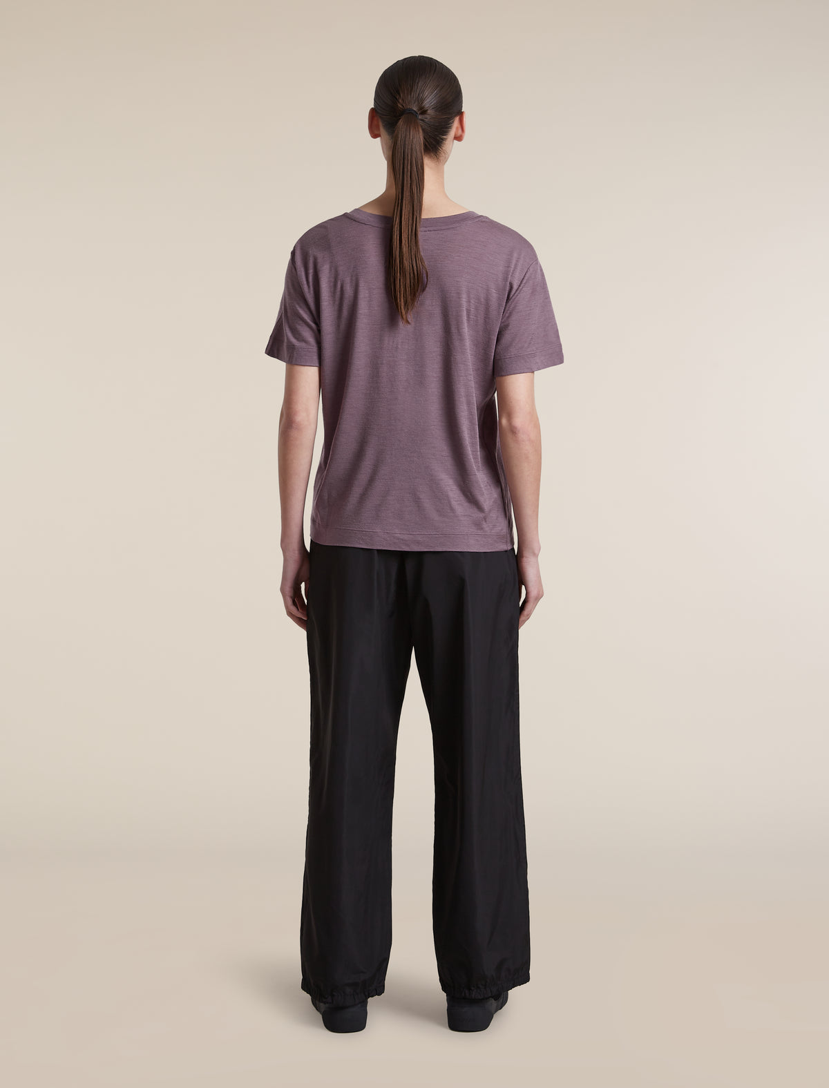 T-shirt con scollo a V 150 Tech Lite Relaxed Grey Plum - 6
