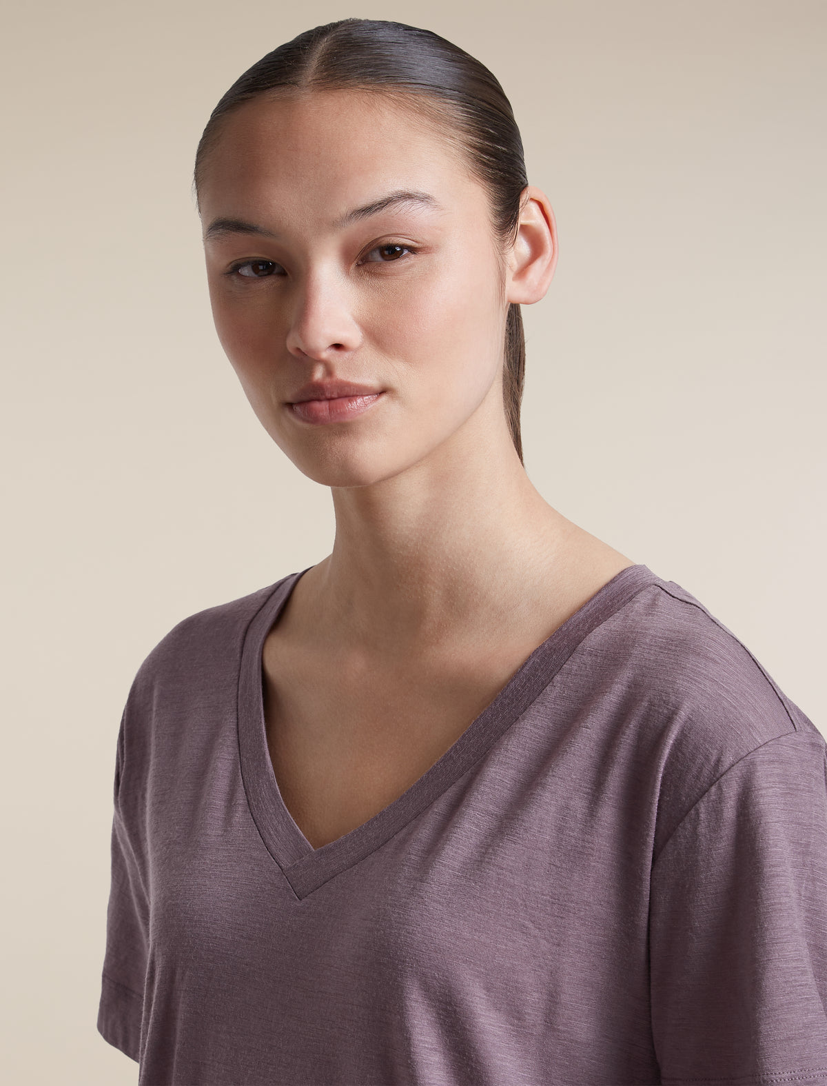 T-shirt con scollo a V 150 Tech Lite Relaxed Grey Plum - 7