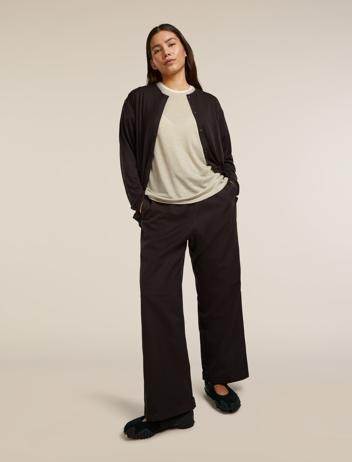 150 Cardigan mit Rundhalsausschnitt  - 16