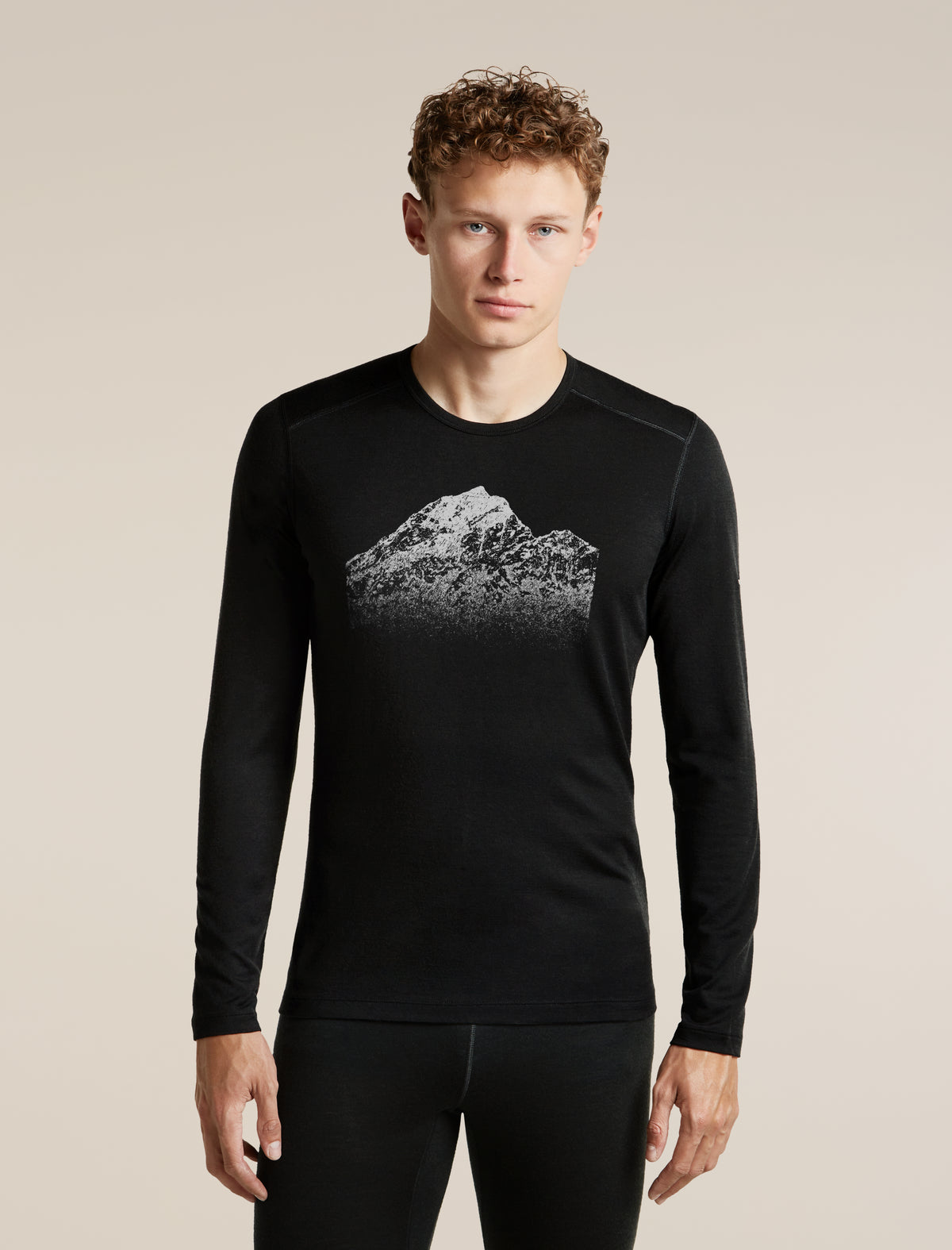 200 Oasis Crewe Rising Light Black - 1