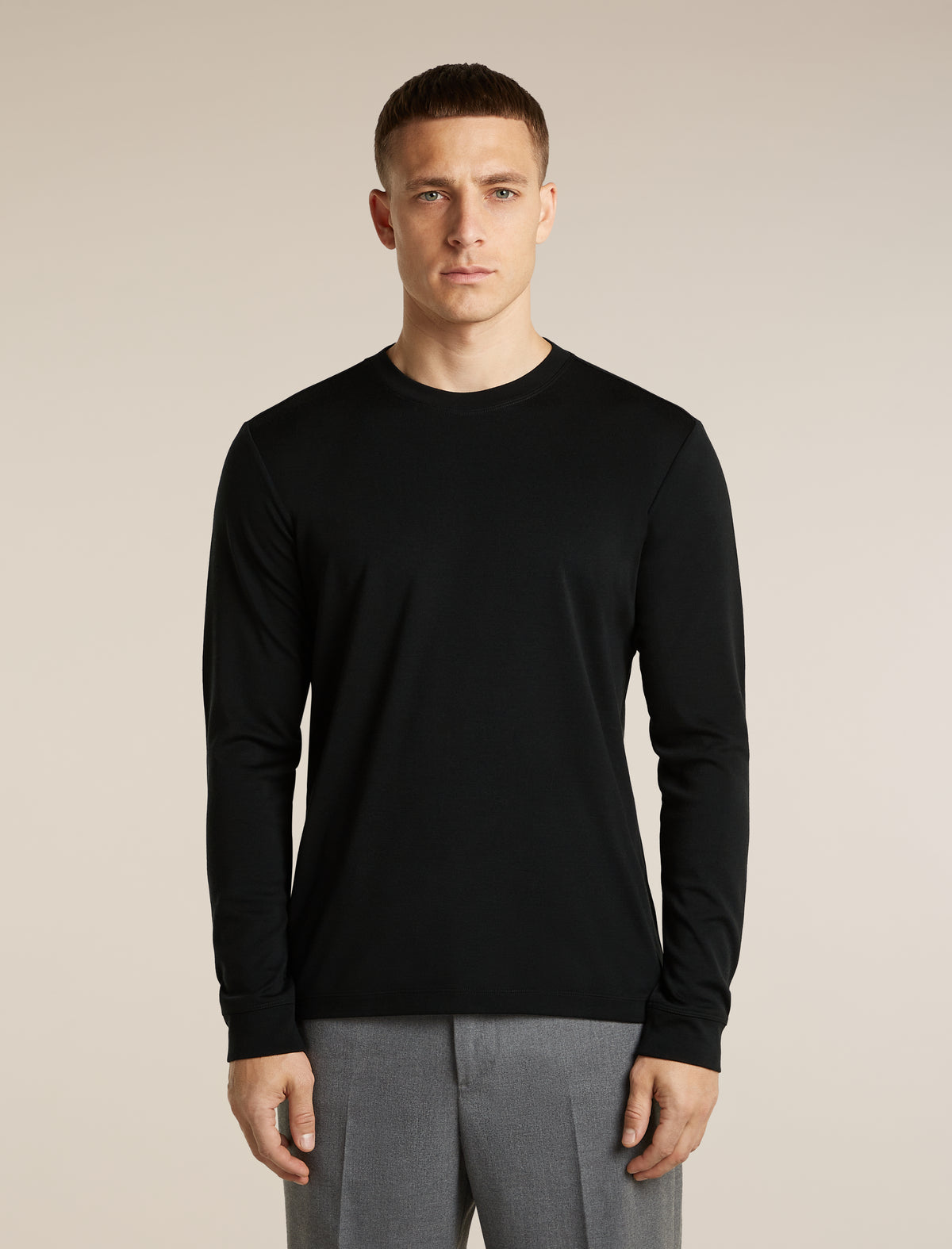 300 15.5 MerinoFine™ T-Shirt Black - 1
