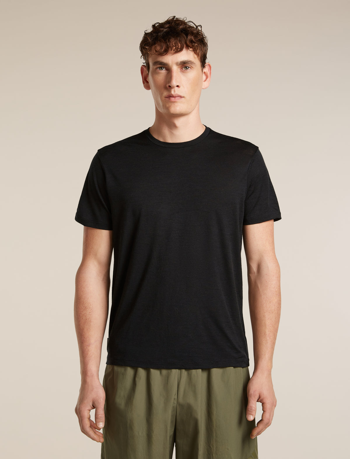 150 Tech Lite T-Shirt IB Angle Black - 2
