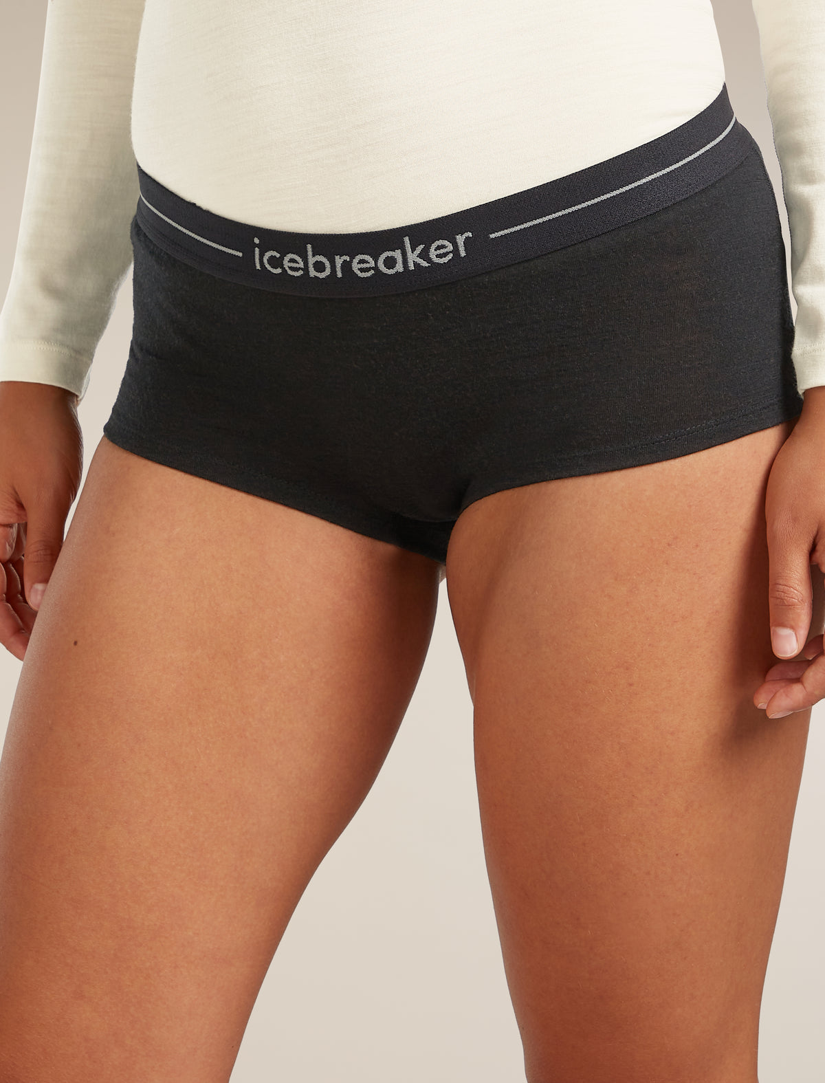 Women's 200 Oasis Boy Shorts Black - 8