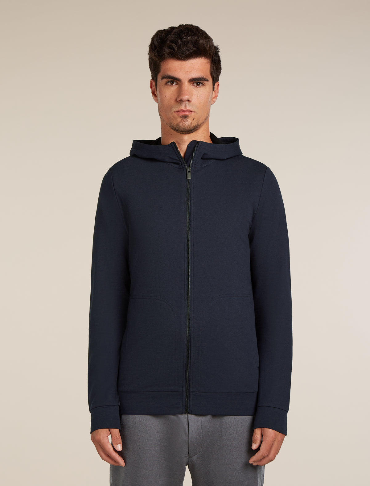 Maglia con maniche lunghe, zip e cappuccio in misto di lana merino Central Classic Uomo  - 1