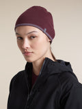 200 Oasis Reversible Beanie Dk Berry/Grey Plum - 14